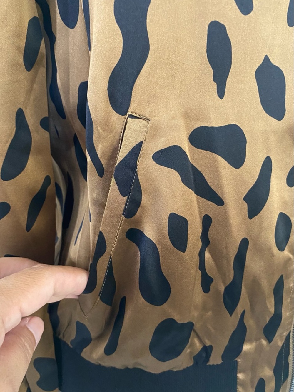 L'AGENCE Leopard-Print Silk Bomber Jacket - Picture 4 of 9